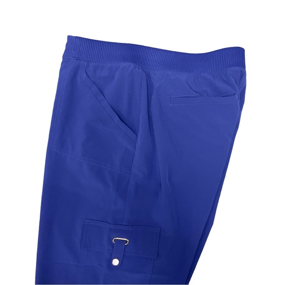 Zenergy by Chico’s Cargo Cropped Tie Hem High Rise Stretch Travel Capri - Picture 2 of 12